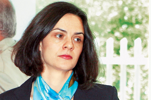 Românca Delia Velculescu, la conducerea misiunii FMI din Grecia 