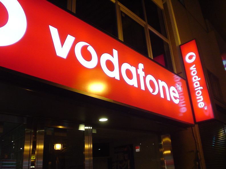 Grupul Vodafone a revizuit în urcare estimarea privind EBITDA în anul fiscal 2015/16, la 12 mld lire sterline