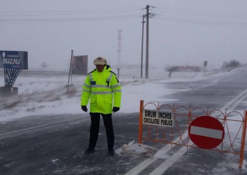 Autostrăzile A2 și A4 sunt închise. Situația drumurilor afectate de viscol