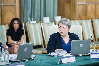 Justiția a propus Guvernului, invocând OU 13, să sesizeze Curtea Constituțională în cazul anchetei DNA privind lacul Belina, în care sunt implicați miniștrii Shhaideh și Plumb, deschis pentru favorizarea unei firme, indicate de Ponta ca fiind Tel Drum