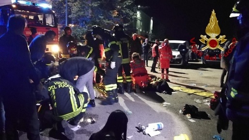 Șase morți și peste 100 de răniți în urma unei busculade într-un club de noapte din Italia