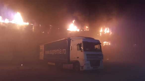VIDEO&FOTO Fabrica Solina din Alba Iulia, cel mai mare producător de condimente din România, distrusă într-un incendiu, era asigurată la Omniasig