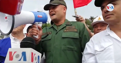 Un maior venezuelean îl abandonează pe Maduro și i se alătură lui Guaido