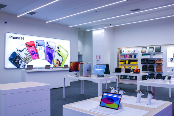 FOTO iSTYLE a deschis primul magazin Apple Premium Partner în România. Vânzările retailerului au atins 111 milioane de euro în 2022. 