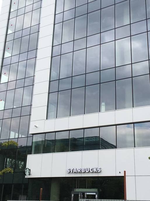 Starbucks merge după Enel în Day Tower 