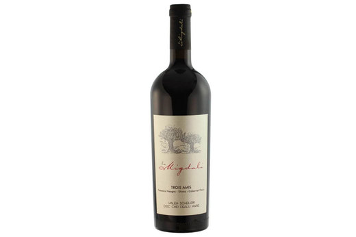 Vinul de azi: Trois Amis 2017: Medalie de Argint - Decanter 2020, Medalie de Aur - Vinarium 2020