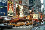 FOTO Times Square în drapelul României