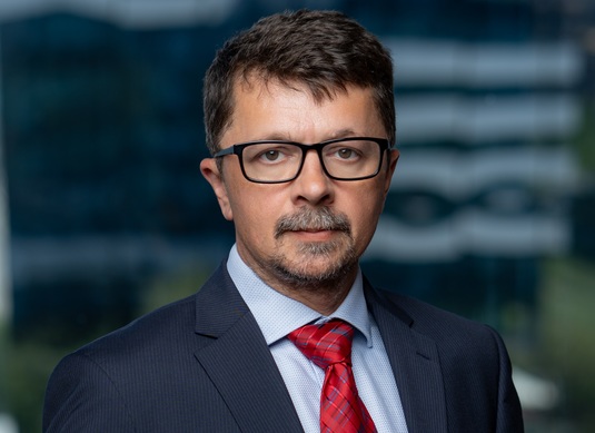 Dragoș Doroș, fostul președinte ANAF și ex-partener servicii fiscale și juridice KPMG, se alătură Artenie, Secrieru & Partners, într-un nou proiect de referință în piața serviciilor de consultanță, Artenie, Secrieru, Doroș TAX