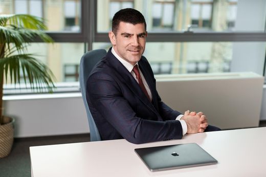 Cum politica fiscală a României contribuie la dezvoltarea economiei naționale. Exemplul fabricii PMI din Otopeni