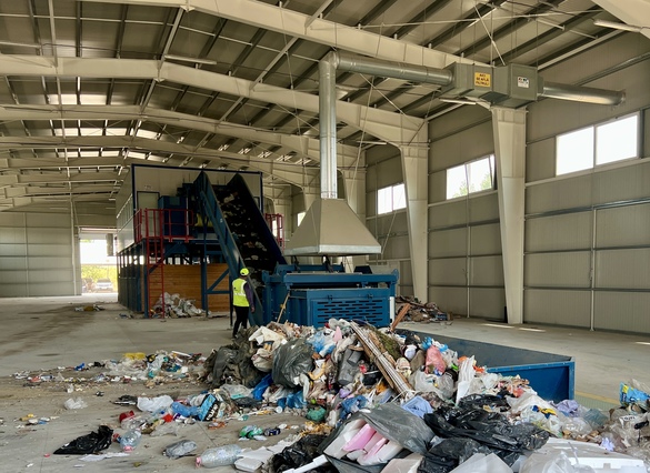 Centrul de Management Integrat al deșeurilor Haret impreuna cu cele trei stații de transfer componente esențiale ale Sistemului de management integrat în Vrancea, gestionate de Eco Sud SA, au devenit operaționale