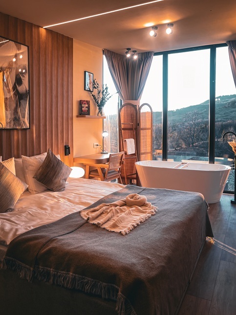 FOTO Moon Resorts atrage noi investiții și se extinde rapid - până la 100 de căsuțe de vacanță modulare în Bușteni și Comarnic