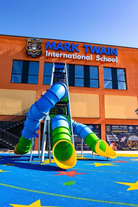 FOTO Mark Twain International School deschide un nou campus școlar. Planurile primei școli private din România, după ce a fost preluată de un fond de investiții