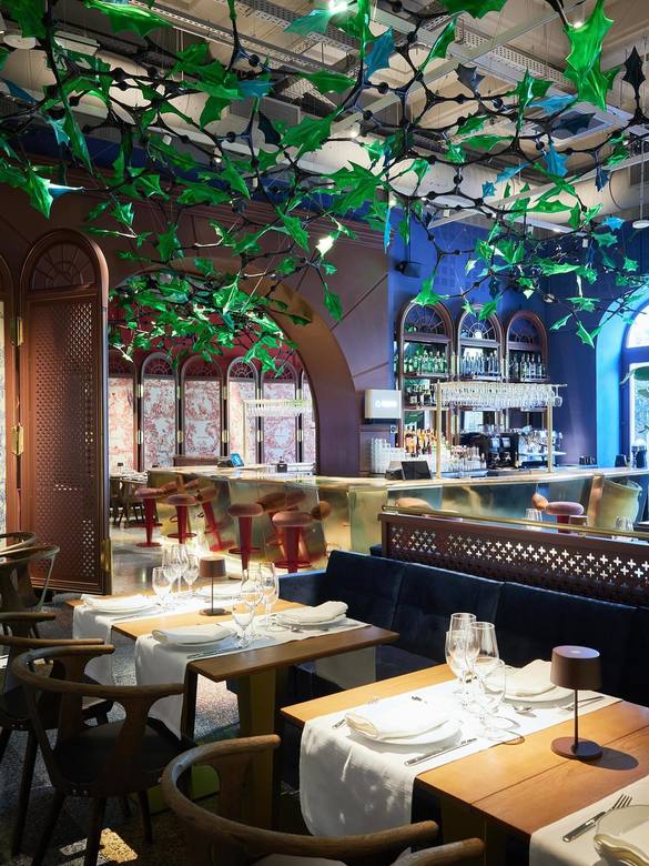 FOTO Un brand celebru pleacă, altul vine în loc. Fratelli a intrat în locul La Mama Ateneu, închis după 22 ani CONFIRMARE