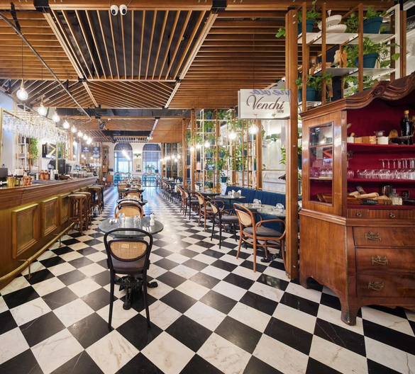 FOTO Un brand celebru pleacă, altul vine în loc. Fratelli a intrat în locul La Mama Ateneu, închis după 22 ani CONFIRMARE