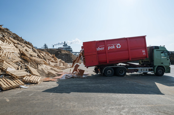 EGGER Romania, bornă majoră privind economia circulară: 1 milion de tone de lemn colectat prin rețeaua Timberpak