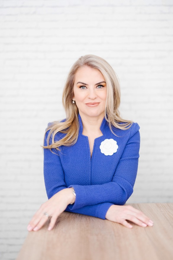 Adela Grigoriu, cofondator și CEO Co-Factor Adela Grigoriu, cofondator și CEO Co-Factor