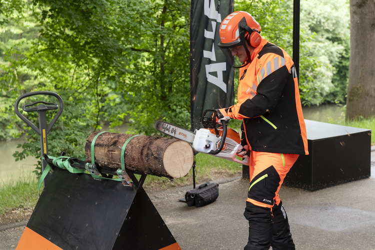 FOTO Prima fabrică din România pentru pachete de baterii. STIHL: Va funcționa ca un centru european de excelență