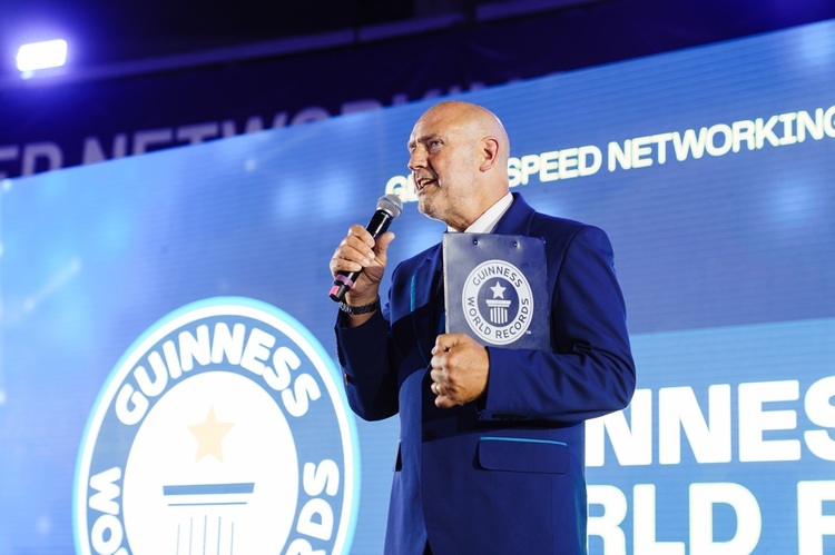 Guinness World Records aprobă o nouă tentativă de record mondial pentru comunitatea de business din România