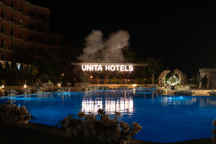 FOTO Unul din cei mai mari hotelieri români anunță investiții de 11 milioane de euro și un rebranding