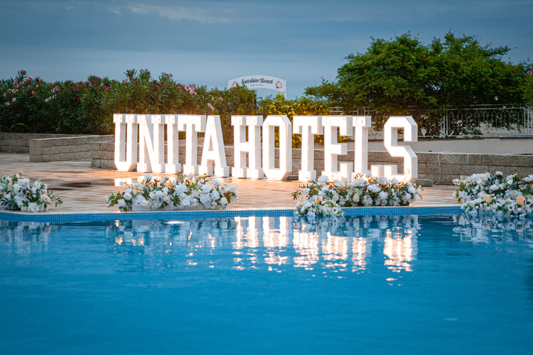 FOTO Unul din cei mai mari hotelieri români anunță investiții de 11 milioane de euro și un rebranding