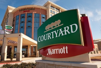 Marriott intră într-un nou oraș din România. Brandul Courtyard by Marriott apare pe un hotel din Sibiu