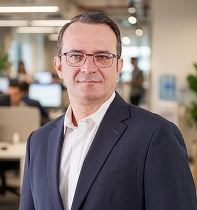 Liviu Purcărea, d.velop Eastern Europe: „Clienții nu cumpără document management ca scop în sine. Vor să elimine blocaje, să reducă operațiunile repetitive.”