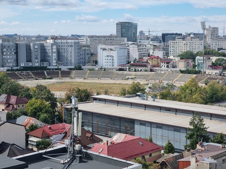 FOTO Start pentru un nou mare stadion în România, după multe întârzieri. Încep lucrările la noul Dinamo