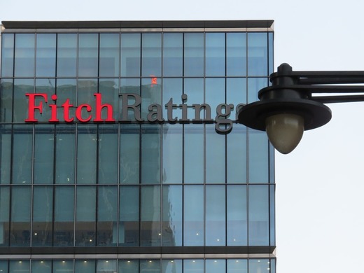 Fitch a revizuit perspectiva băncilor italiene de la stabilă la negativă din cauza vulnerabilității sporite la șocuri