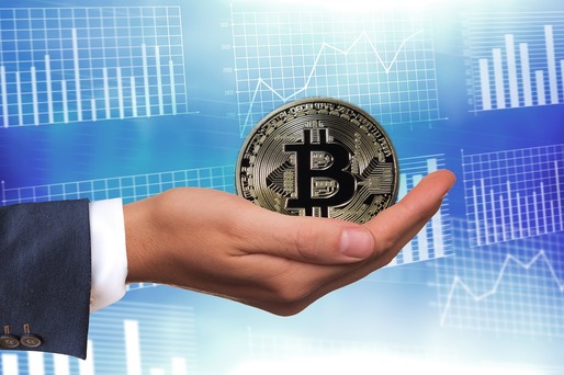 Bitcoin atinge un nou record, cea mai cunoscută monedă virtuală este pe cale să fie tranzacționată, în premieră, la un preț format din 5 cifre