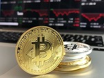 Bitcoin a scăzut luni cu peste 10%, sub pragul de 5.000 de dolari pe unitate