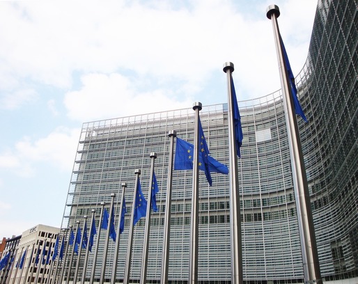 Comisia Europeană: Patru bănci importante, suspectate că au format un cartel pe piața tranzacționării bondurilor