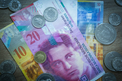 Euro a crescut. Francul elvețian, la cel mai mare nivel din ultimii 4 ani