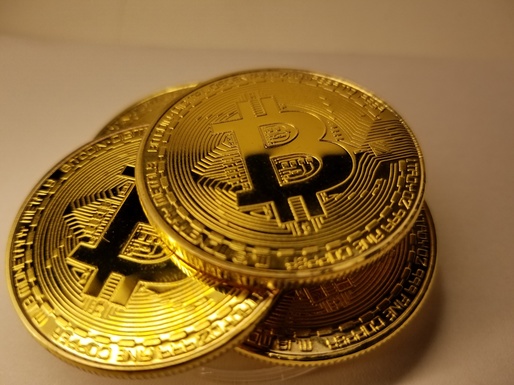 Bitcoin a scăzut față de dolar la cel mai redus nivel din ultimele cinci luni