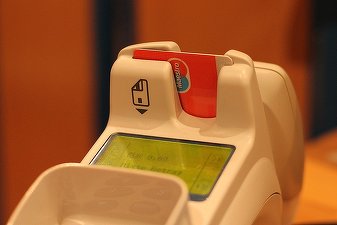 Valoarea și numărul tranzacțiilor cu cardurile de credit s-au dublat