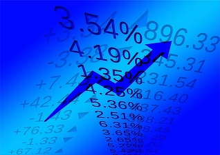 Analiștii CFA România anticipează o depreciere a monedei naționale în următoarele 12 luni