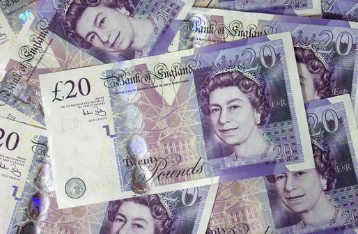 Lira sterlină, cea mai slabă evoluție lunară față de dolar de la referendumul pentru Brexit din 2016