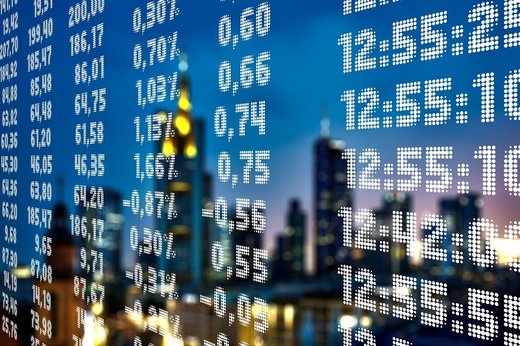 Bursele europene au închis în creștere, trase în sus de noul record atins de indicele britanic FTSE 100