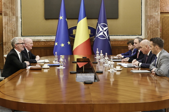 FOTO Reprezentanții agenției internaționale de rating Moody’s au venit la Bolojan. Premierul: România traversează o criză bugetară