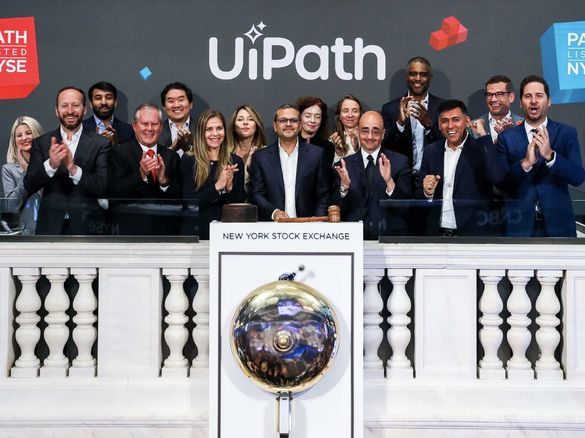 FOTO Sărbătoare UiPath: A sunat clopoțelul la Bursa New York, 5 ani de la o listare în plină pandemie