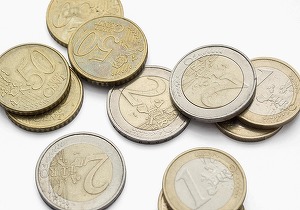 Fabrică de monede false descoperită în Italia. Erau atât de bine realizate încât treceau și de sistemele de verificare ale băncilor