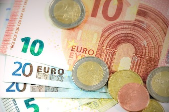 România, printre cele mai bune performanțe din UE la reducerea deficitului guvernamental, în primul trimestru