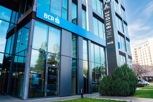 ANUNȚ BCR: Aduce cursul valutar negociat în George Business, pentru 66 de perechi valutare