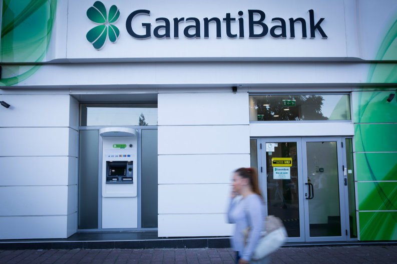 Fitch a înrăutățit perspectiva asociată calificativelor Garanti Bank