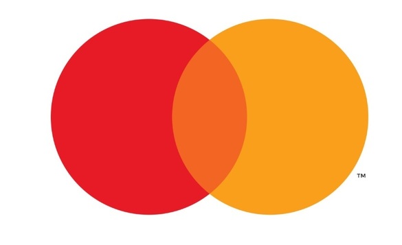 FOTO Mastercard își schimbă sigla