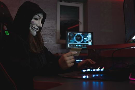 Fraudă de proporții cu AI la una dintre cele mai mari bănci din Europa, prezentă și în România. 95 de milioane de euro transferate în conturile fraudatorilor de o divizie a Intesa Sanpaolo Bank