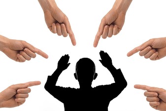 Premieră în România: clauză de asigurare pentru acte de bullying, inclusă în asigurarea de locuință de la Uniqa Asigurări