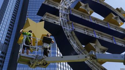 Indicația lui Draghi că BCE ar putea suplimenta lichiditatea a mișcat puternic piețele