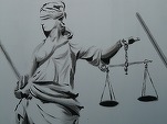 În contextul în care ASF nu a mai mutat, SIF Banat Crișana își caută în justiție dreptul a declanșa AGA la SIF Oltenia. Adunarea cu mandatul președintelui Ciurezu depinde de verdictul instanței