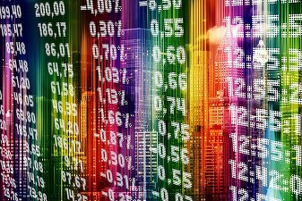 Bursele europene au închis în creștere, pe măsură ce traderii au analizat rezultatele alegerilor din Franța