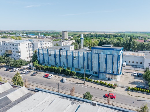 Electroalfa vine la bursă după o ofertă publică ce a atras investitori "din toate geografiile"